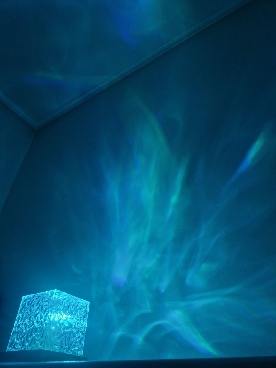 Ocean Wave Lamp